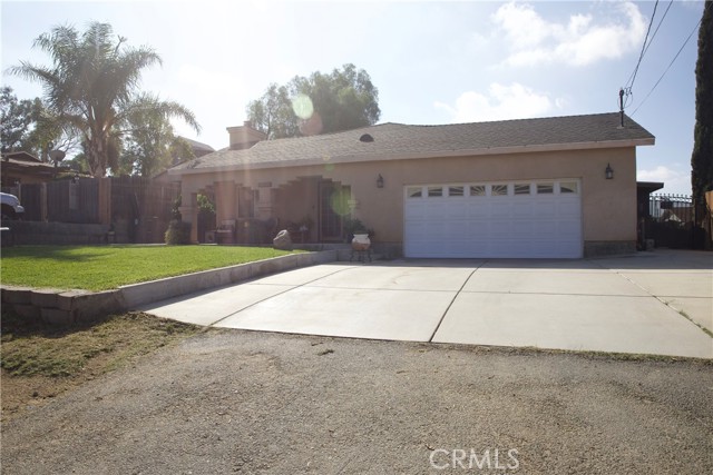 Detail Gallery Image 2 of 21 For 9672 52nd, Jurupa Valley,  CA 92509 - 4 Beds | 2 Baths