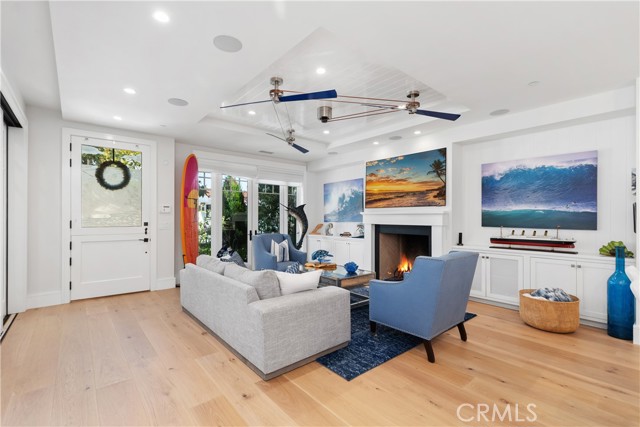 2149 E Ocean Boulevard, Newport Beach CA: https://media.crmls.org/medias/a1f0215c-ce61-4101-b18d-cd30786abab6.jpg