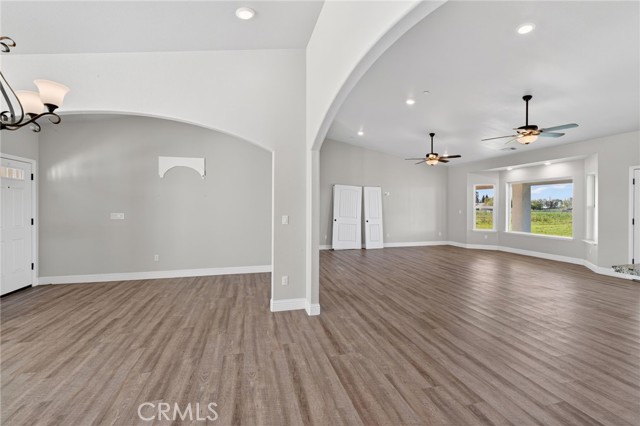 Detail Gallery Image 19 of 37 For 19774 Road 31, Madera,  CA 93638 - 4 Beds | 3 Baths