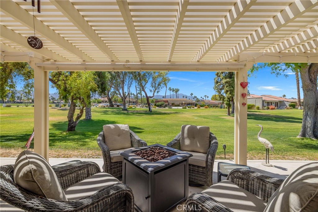 40963 Interlachen Lane