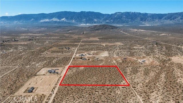 Detail Gallery Image 3 of 13 For 10384 Locust, Lucerne Valley,  CA 92356 - – Beds | – Baths