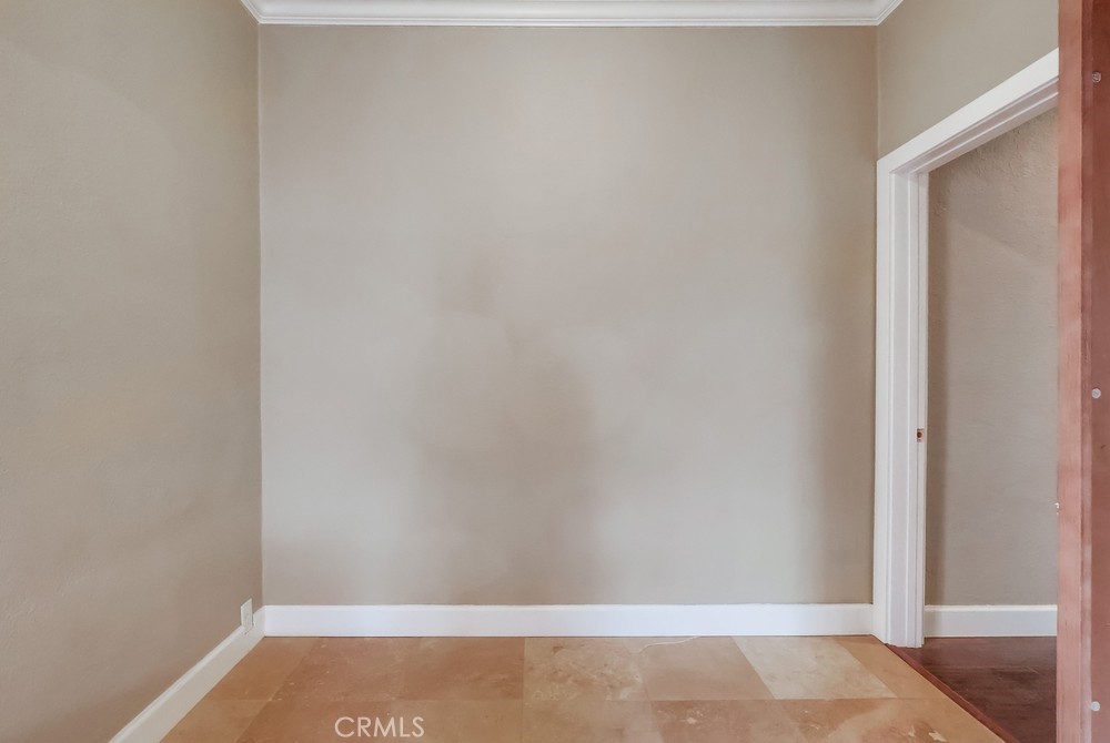 https://media.crmls.org/medias/a1f18841-13c6-4311-ae0e-3b09f92f5fcb.jpg?preset=X-Large