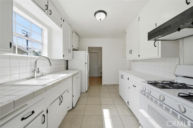 Detail Gallery Image 7 of 29 For 17627 Cranbrook Ave, Torrance,  CA 90504 - 3 Beds | 2 Baths