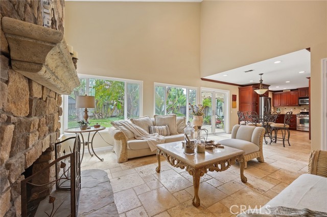 Detail Gallery Image 18 of 46 For 2912 Hickory Pl, Fullerton,  CA 92835 - 4 Beds | 2/1 Baths