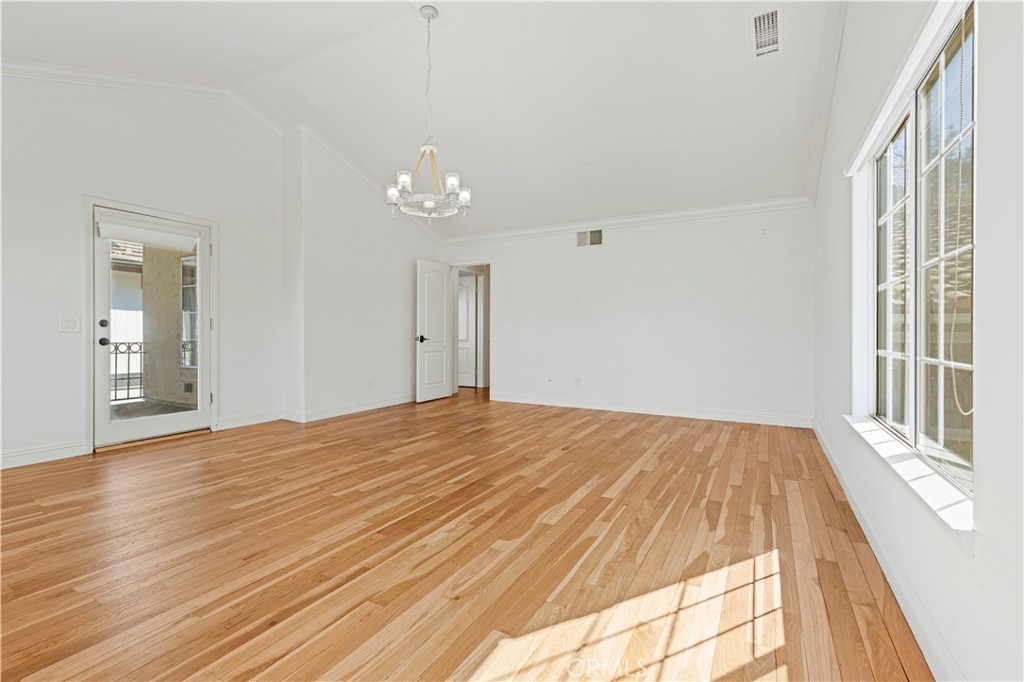 MLS #OC25257954 image #30