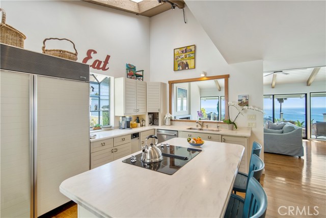 Detail Gallery Image 22 of 54 For 19 N Vista De La Luna, Laguna Beach,  CA 92651 - 3 Beds | 2 Baths