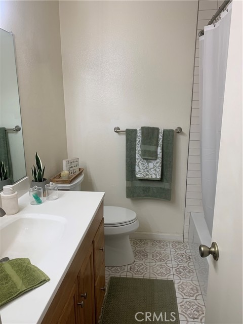 Detail Gallery Image 8 of 10 For 600 W Lambert #44,  La Habra,  CA 90631 - 2 Beds | 1/1 Baths