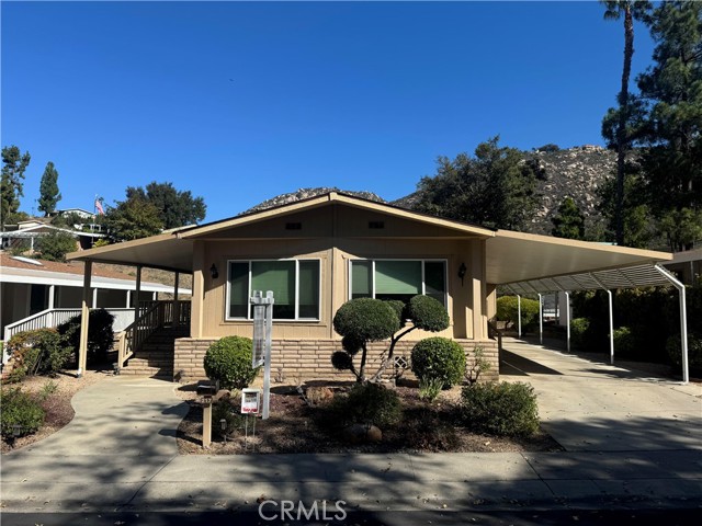 8975 Lawrence Welk, Escondido CA: https://media.crmls.org/medias/a1f42ddf-4870-45d1-838f-cb6ba1585981.jpg