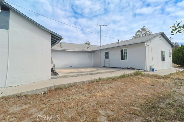 8005 Oleander, Fontana CA: https://media.crmls.org/medias/a1f4b7c1-d912-4396-978e-1335cc7a92da.jpg