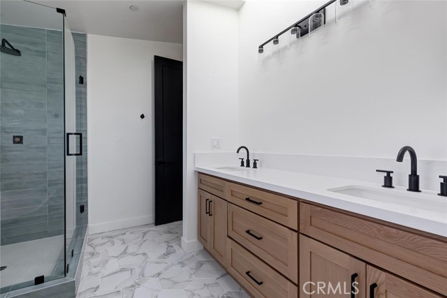 5443 1/2 Blackwelder, Los Angeles CA: https://media.crmls.org/medias/a1f4f651-0ce1-4a0e-ad42-9dc9b2cdbed7.jpg