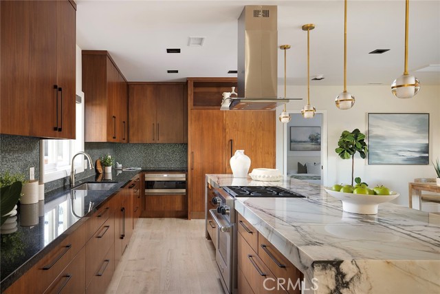 410 N Angelina Drive, Placentia CA: https://media.crmls.org/medias/a1f5e6f7-f7fa-4c2a-ba78-bb397833d578.jpg