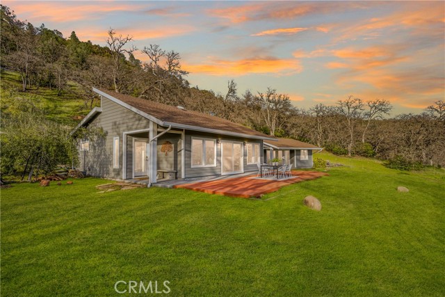 17023 Hofacker Lane, Lower Lake CA: https://media.crmls.org/medias/a1f5f44f-f94c-423e-ba2f-5492da0442c3.jpg