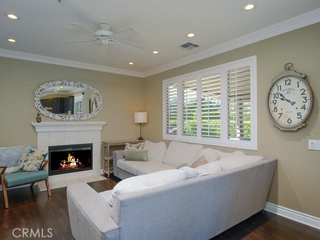 Detail Gallery Image 9 of 41 For 5764 Ventana Dr, Fontana,  CA 92336 - 3 Beds | 2/1 Baths