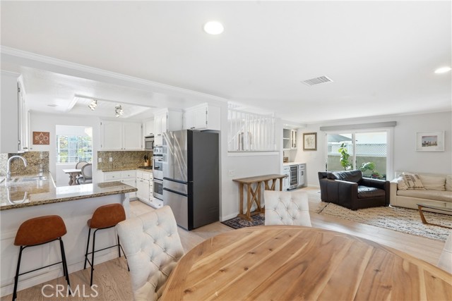 Detail Gallery Image 16 of 33 For 2213 Dufour Avenue #a, Redondo Beach,  CA 90278 - 3 Beds | 2/1 Baths