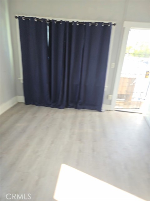 Detail Gallery Image 3 of 7 For 918 Maine, Long Beach,  CA 90813 - 1 Beds | 1 Baths