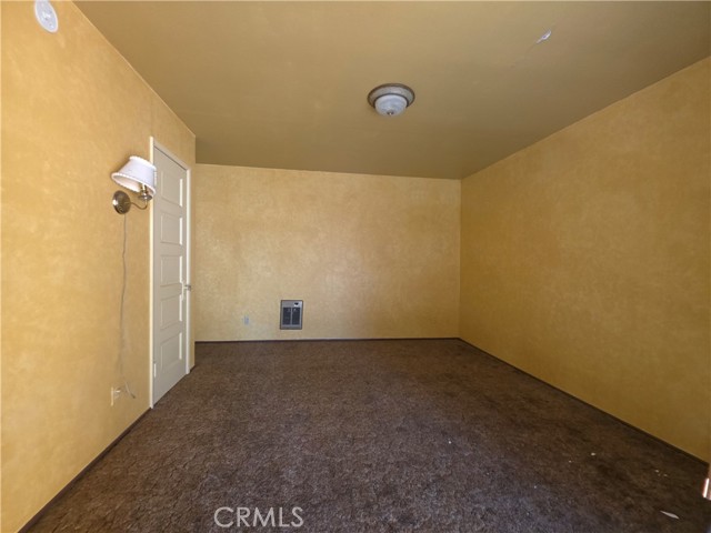 33007 Spruce Drive, Green Valley Lake CA: https://media.crmls.org/medias/a1f7bc46-f77e-4752-88d3-35672548b6fe.jpg