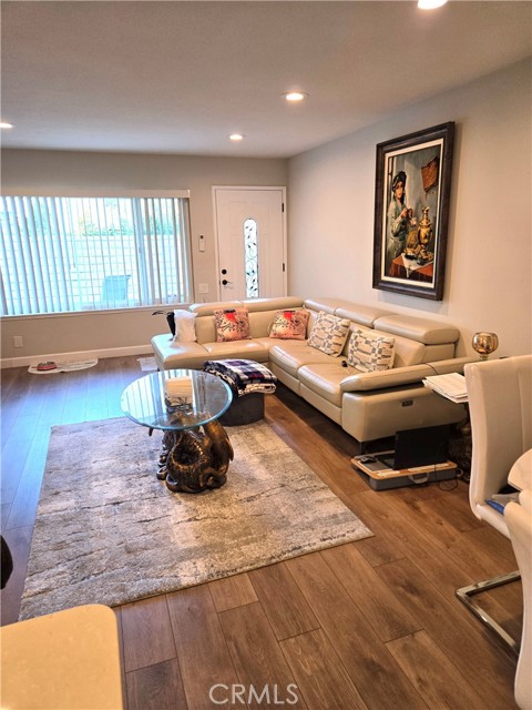 Front Image Thumbnail for CROC25266631