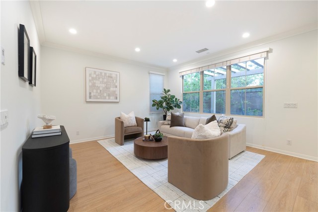 Detail Gallery Image 8 of 48 For 54 Birmingham, Irvine,  CA 92620 - 4 Beds | 3 Baths