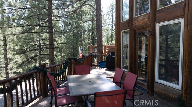 42816 Monterey Street, Big Bear Lake CA: https://media.crmls.org/medias/a1f8ab4c-164a-4eb9-8925-feff5669ca45.jpg