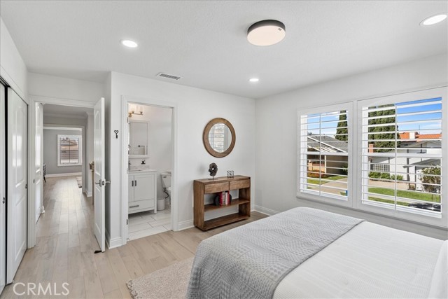 Detail Gallery Image 19 of 41 For 19705 Teresa Ct, Cerritos,  CA 90703 - 6 Beds | 3/1 Baths