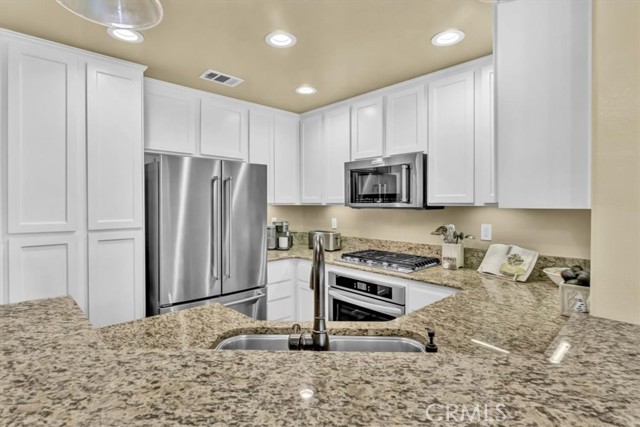 Detail Gallery Image 17 of 45 For 7310 Jordyn Ct, Huntington Beach,  CA 92648 - 3 Beds | 2/1 Baths