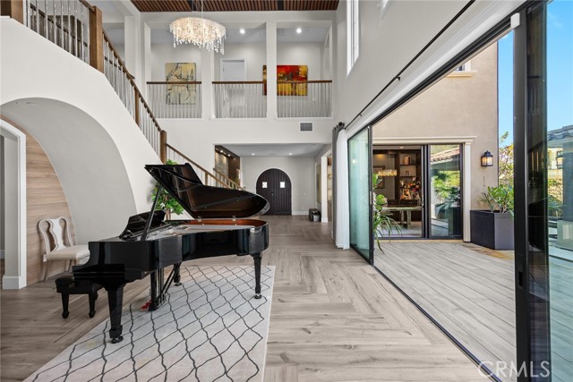 Detail Gallery Image 12 of 62 For 107 Clear Falls, Irvine,  CA 92602 - 5 Beds | 5/1 Baths