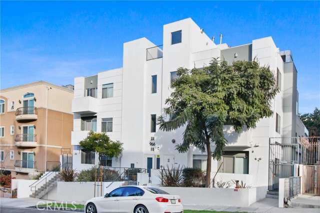 Detail Gallery Image 1 of 23 For 966 S St Andrews Pl #101,  Los Angeles,  CA 90019 - 2 Beds | 2 Baths