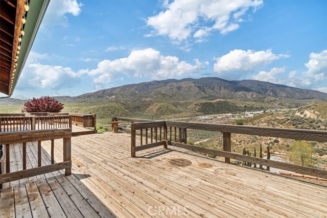 770 Roads End, Lebec CA: https://media.crmls.org/medias/a1fb2f17-6eeb-4e27-88c3-94eb2c2d2790.jpg