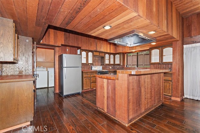 29240 Palos Verdes Drive East, Rancho Palos Verdes CA: https://media.crmls.org/medias/a1fb758b-0eda-4c0b-8b32-6c349defd544.jpg