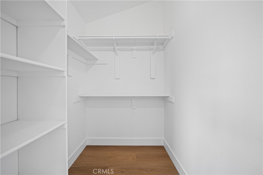 https://media.crmls.org/medias/a1fc07b2-09b1-4832-9ccb-10b52bf6c56e.jpg?preset=X-Large