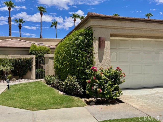 76238 Honeysuckle Drive, Palm Desert CA: https://media.crmls.org/medias/a1fc9991-7aad-4fca-9ea6-4b9e7b7b17c4.jpg
