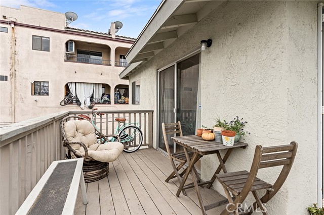 905 Gardenia Avenue, Long Beach CA: https://media.crmls.org/medias/a1fd45c8-1a5d-487c-8d4e-f649b09e1015.jpg