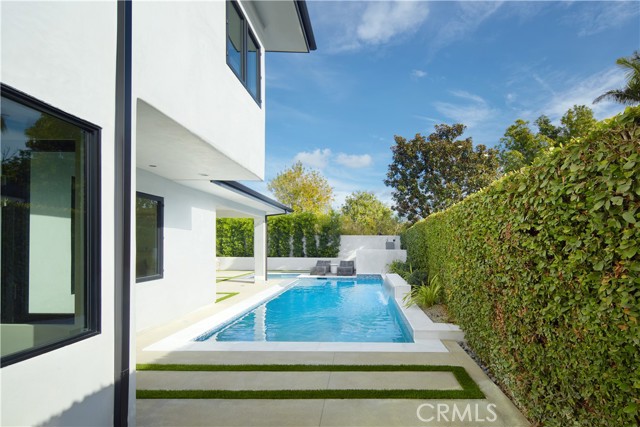 Detail Gallery Image 18 of 31 For 1312 Dover Drive, Newport Beach,  CA 92660 - 4 Beds | 4 Baths