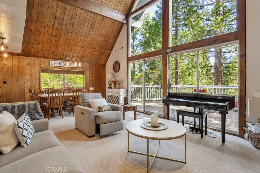 375 Grizzly Road