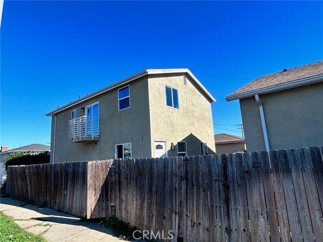 Detail Gallery Image 5 of 16 For 655 W 113th, Los Angeles,  CA 90044 - – Beds | – Baths