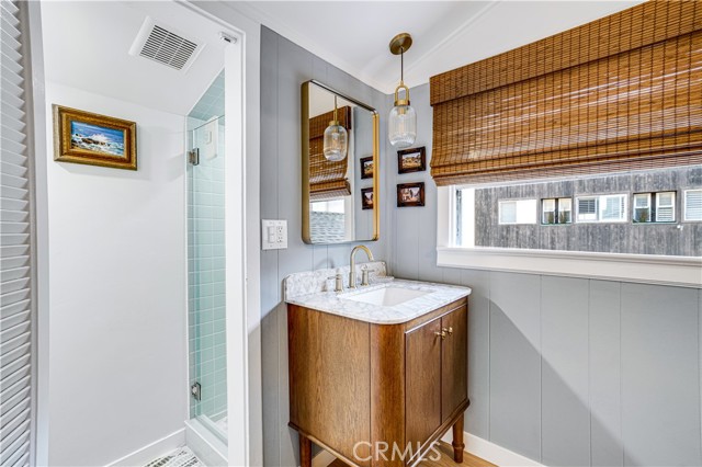 Detail Gallery Image 22 of 30 For 117 Surfside Ave #B,  Seal Beach,  CA 90743 - 2 Beds | 2 Baths