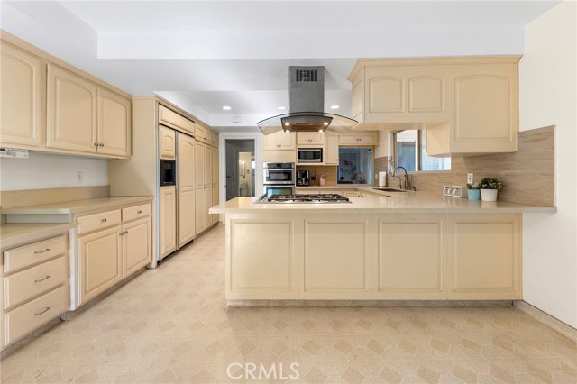 300 W Wistaria Avenue, Arcadia CA: https://media.crmls.org/medias/a1fe341e-8415-4e57-bbf3-5e2708a3c3c1.jpg
