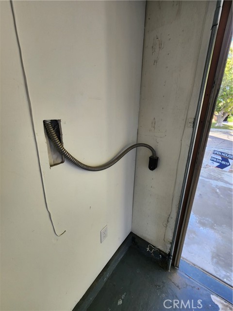 44333 Albeck, Lancaster CA: https://media.crmls.org/medias/a1fece26-afff-4937-ac5b-c093c3e7bf79.jpg