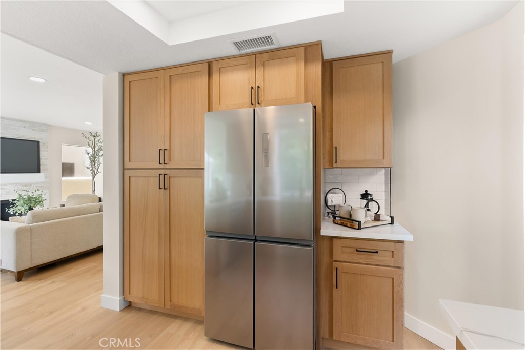 MLS #OC25233872 image #15