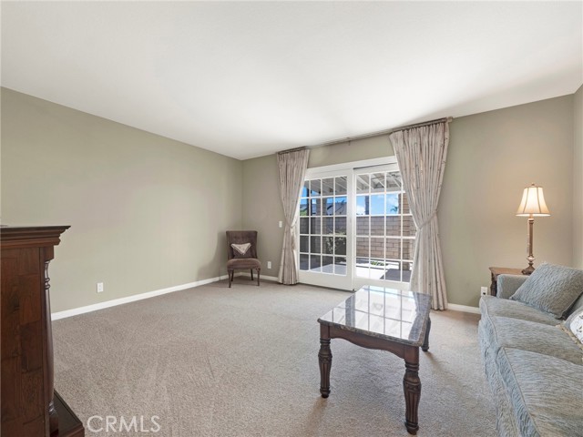 Detail Gallery Image 8 of 34 For 26721 Diaz Dr, Saugus,  CA 91350 - 4 Beds | 2 Baths