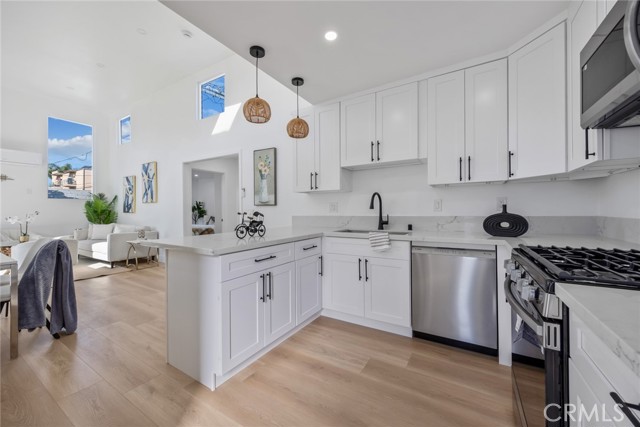 Detail Gallery Image 17 of 39 For 2460 Stoner Avenue, Los Angeles,  CA 90064 - – Beds | – Baths