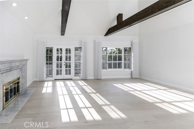 6037 Little Oak Lane, Woodland Hills CA: https://media.crmls.org/medias/a201e052-28f9-45e1-863c-a5e5a16561c0.jpg