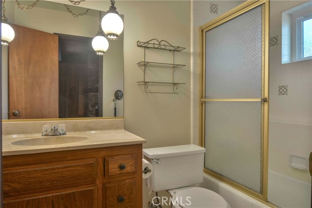 Detail Gallery Image 15 of 36 For 28680 Zion Dr, Lake Arrowhead,  CA 92352 - 3 Beds | 3/1 Baths