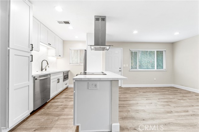 Detail Gallery Image 8 of 42 For 16407 La Bonita Ln #140,  Huntington Beach,  CA 92649 - 2 Beds | 1 Baths