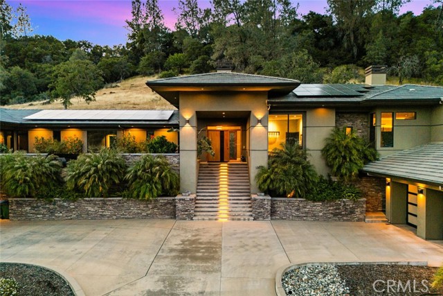 3386 Canyon Oaks Terrace, Chico CA: https://media.crmls.org/medias/a204896f-d111-444a-b96f-b7c2bba7df58.jpg