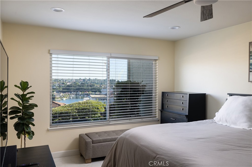 MLS #OC25274633 image #8