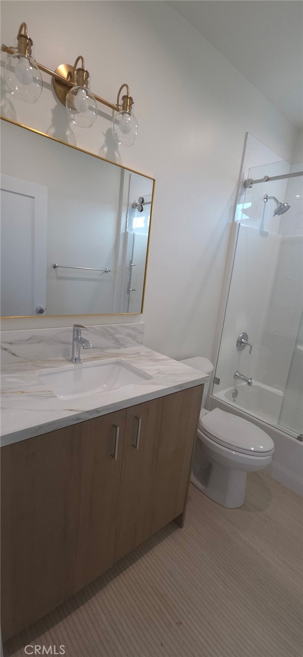 Detail Gallery Image 15 of 16 For 8805 1/2 Delco Ave, Winnetka,  CA 91306 - 2 Beds | 1 Baths