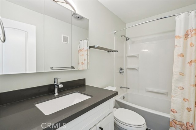 Detail Gallery Image 16 of 21 For 5830 Benner St #208,  Los Angeles,  CA 90042 - 2 Beds | 2 Baths