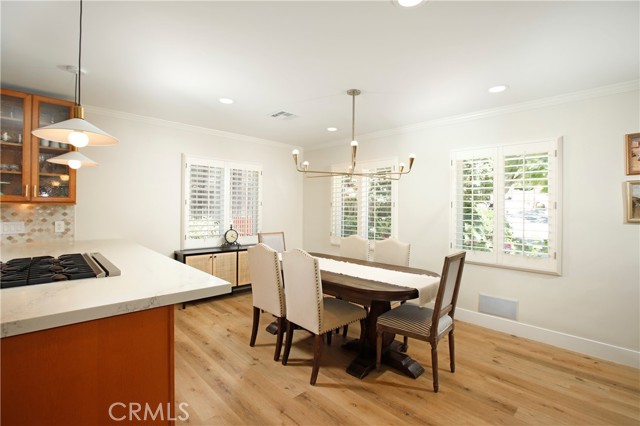 3330 Henrietta Avenue, La Crescenta CA: https://media.crmls.org/medias/a2084517-58c1-4ed1-a772-0074209d6ae2.jpg