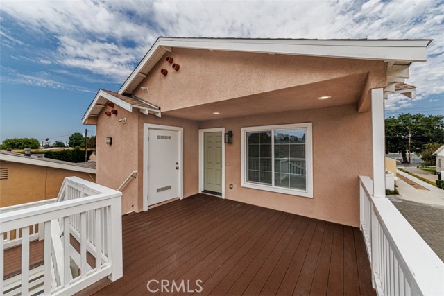 Detail Gallery Image 2 of 12 For 1042 E Almond Ave, Orange,  CA 92866 - 2 Beds | 2 Baths